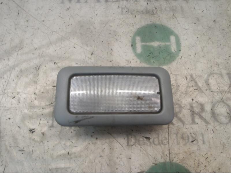 Recambio de piloto interior para nissan primastar (x..) avantour l1h1 2,7 t / 7-sitzer referencia OEM IAM   