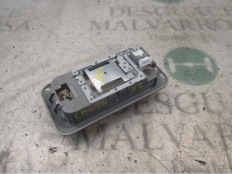 Recambio de piloto interior para nissan primastar (x..) avantour l1h1 2,7 t / 7-sitzer referencia OEM IAM   