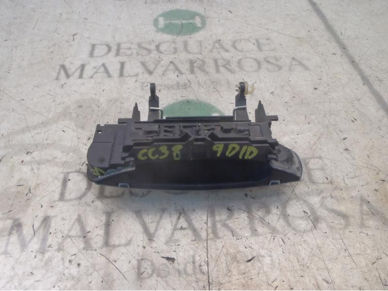 Recambio de maneta exterior delantera derecha para audi a4 berlina (8e) 2.0 referencia OEM IAM 8E0839207  