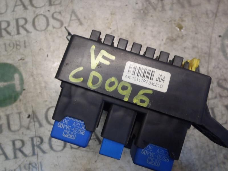 Recambio de caja reles / fusibles para hyundai getz (tb) 1.3 gls referencia OEM IAM 911981C001 911981C001 