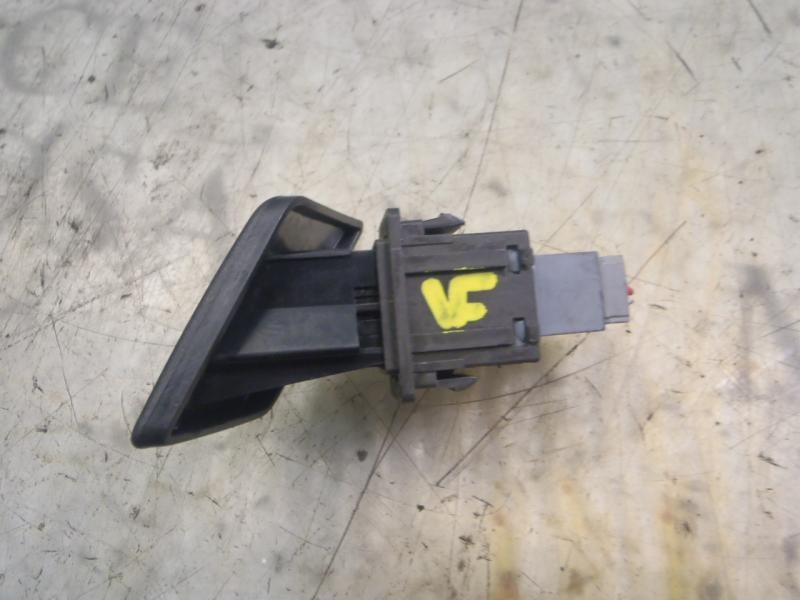 Recambio de warning para toyota yaris active referencia OEM IAM   