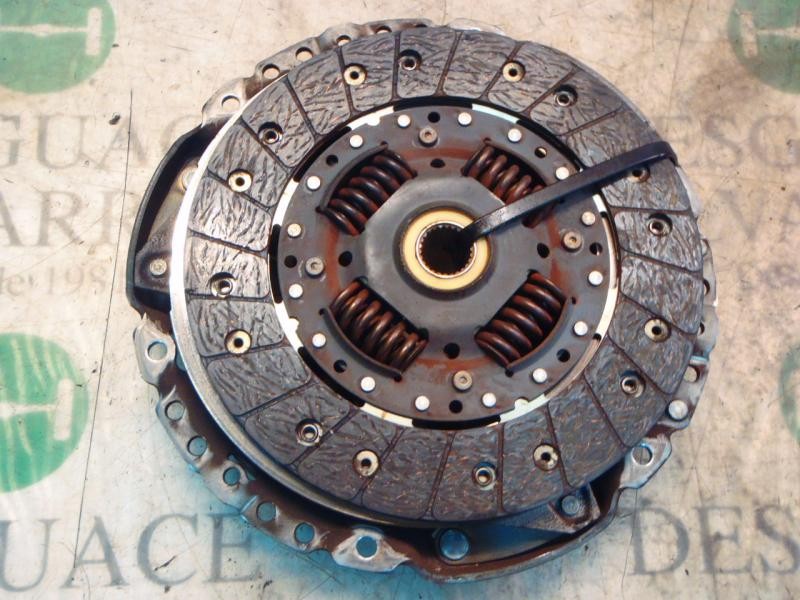 Recambio de kit embrague para renault scenic ii confort dynamique referencia OEM IAM   