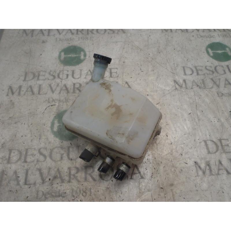 Recambio de deposito servo para nissan cabstar 2.5 d f24.25.35.13 referencia OEM IAM   