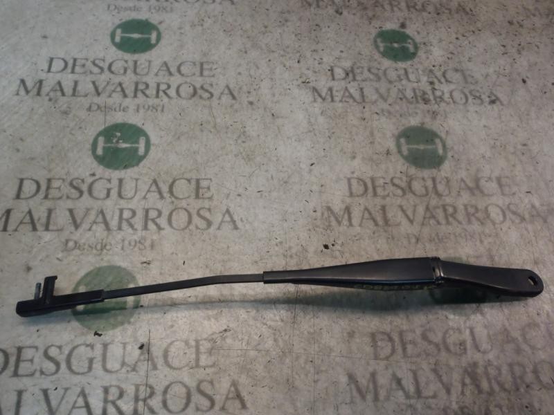 Recambio de brazo limpia delantero izquierdo para opel astra twin top enjoy referencia OEM IAM   