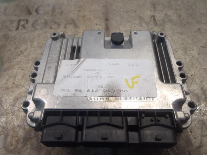 Recambio de centralita motor uce para citroën c4 berlina sx referencia OEM IAM   
