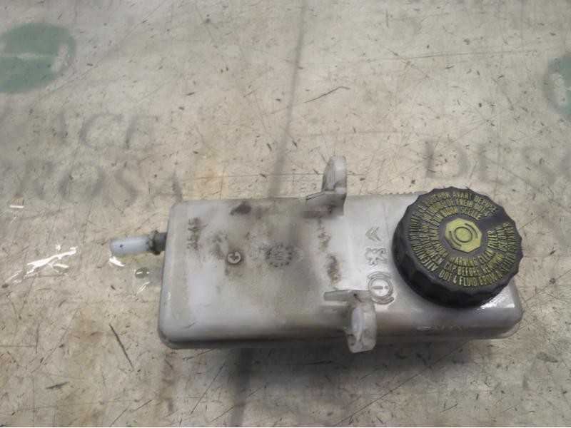 Recambio de deposito servo para citroën c4 berlina sx referencia OEM IAM   