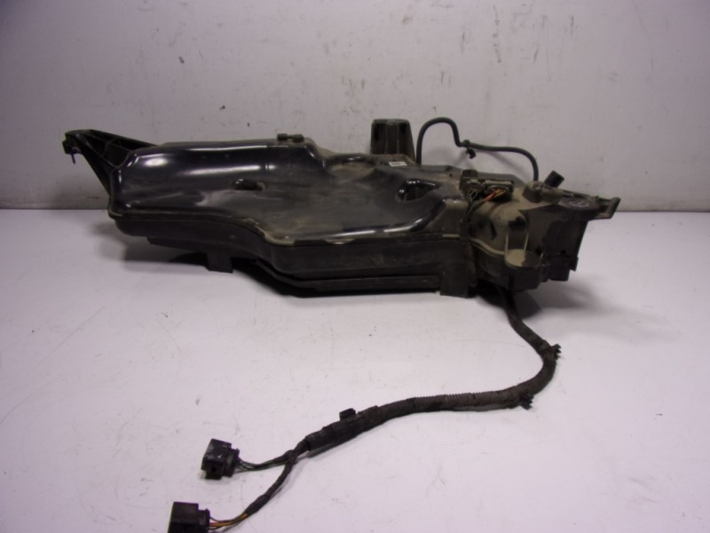Recambio de deposito aditivo para audi q2 (gab) 1.6 tdi referencia OEM IAM 5Q0131877R 5Q0131331C 