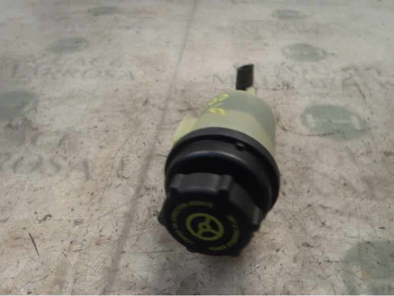 Recambio de deposito servo para land rover freelander (lr2) td4 e referencia OEM IAM LR000578  