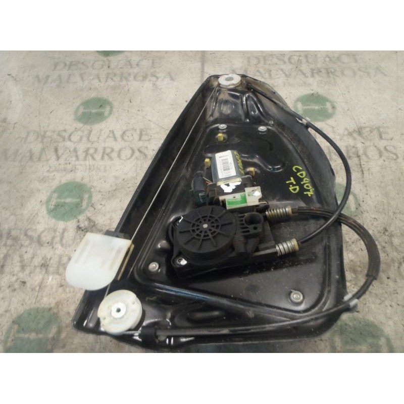 Recambio de elevalunas trasero derecho para land rover freelander (lr2) td4 e referencia OEM IAM LR002211 D312601 D312601