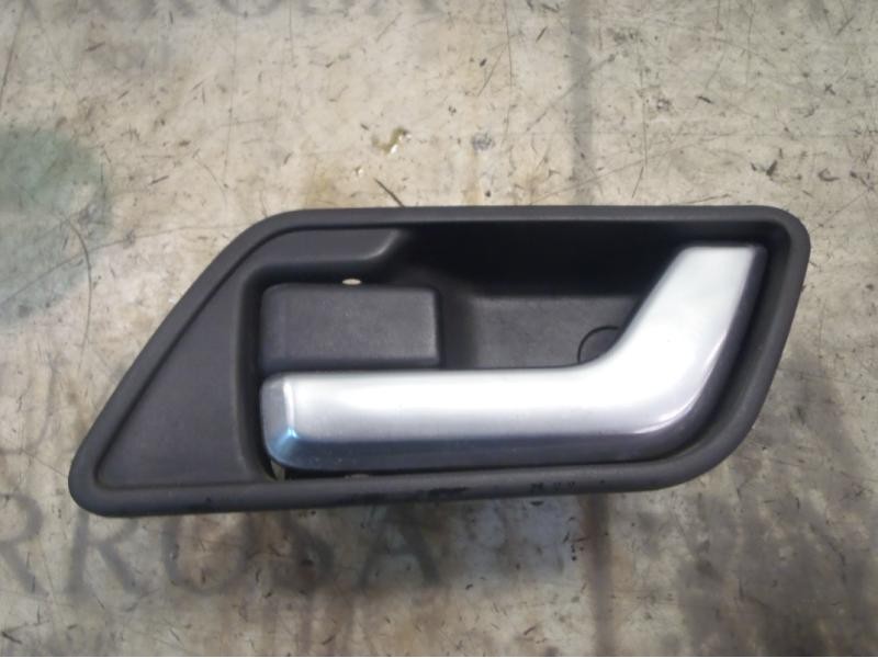 Recambio de maneta interior delantera izquierda para land rover freelander (lr2) td4 e referencia OEM IAM LR002714  