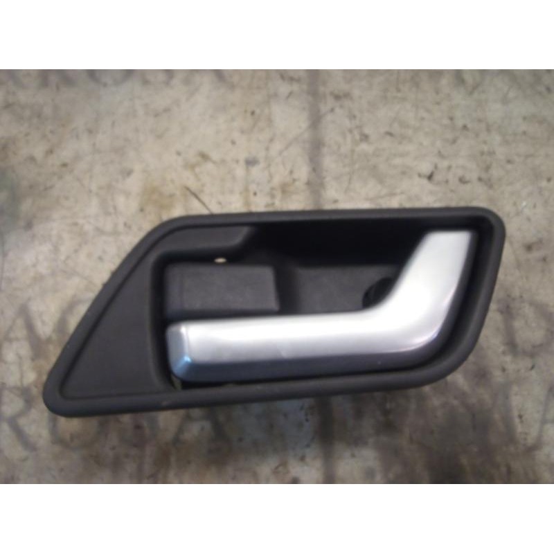 Recambio de maneta interior trasera izquierda para land rover freelander (lr2) td4 e referencia OEM IAM LR002715  