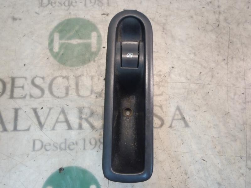 Recambio de mando elevalunas trasero izquierdo para renault scenic ii confort authentique referencia OEM IAM   