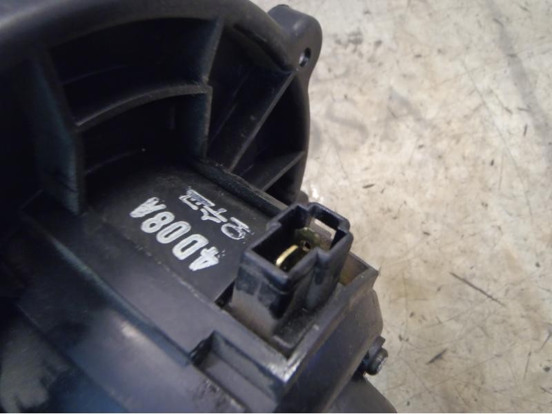 Recambio de motor calefaccion para kia carnival ii 2.9 cdri ex referencia OEM IAM   