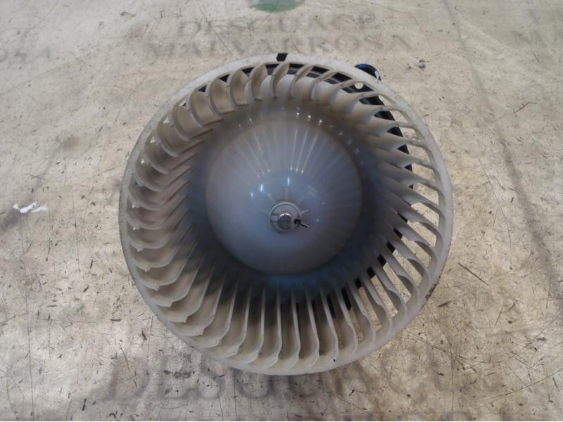 Recambio de motor calefaccion para kia carnival ii 2.9 cdri ex referencia OEM IAM   