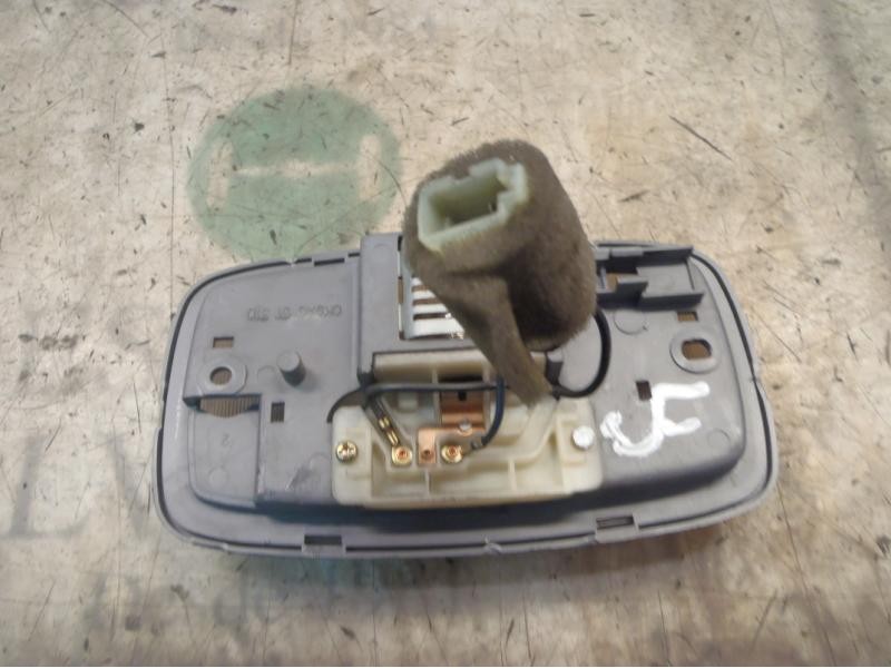 Recambio de piloto interior para kia carnival ii 2.9 cdri ex referencia OEM IAM   