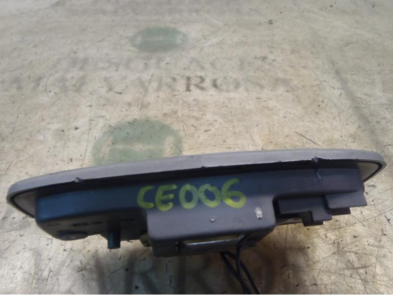 Recambio de piloto interior para kia carnival ii 2.9 cdri ex referencia OEM IAM   