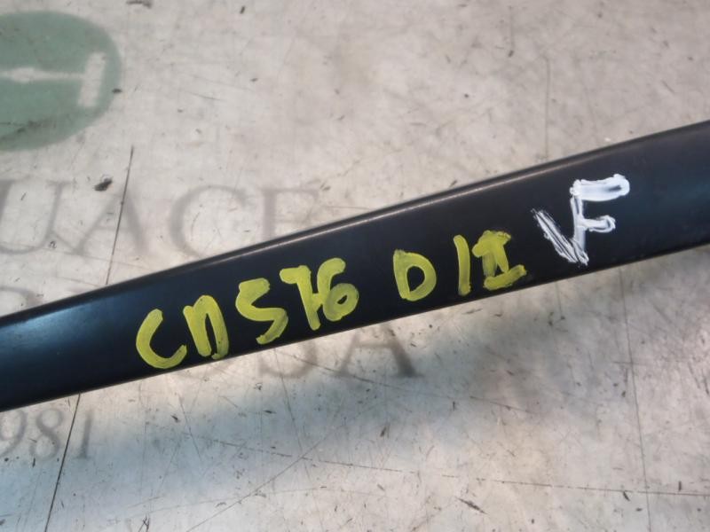 Recambio de brazo limpia delantero izquierdo para nissan almera tino (v10m) acenta referencia OEM IAM   