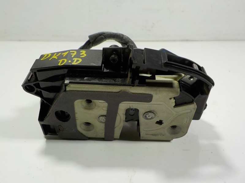 Recambio de cerradura puerta delantera derecha para ford kuga (cbs) 2.0 tdci cat referencia OEM IAM 2066073 BM5AA21812BG 