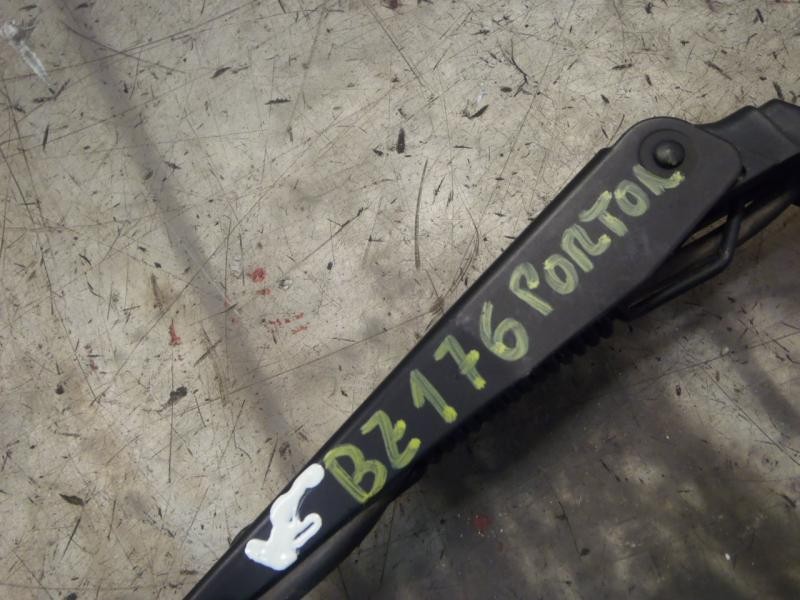 Recambio de brazo limpia trasero para chevrolet tacuma se referencia OEM IAM   