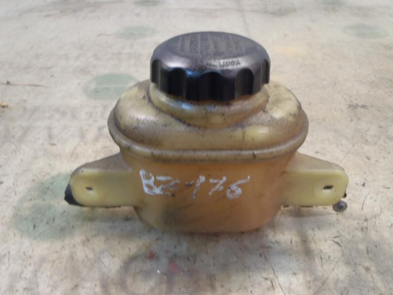 Recambio de deposito servo para chevrolet tacuma se referencia OEM IAM   