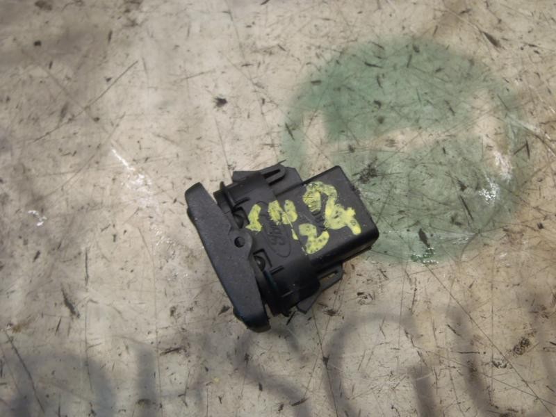 Recambio de mando elevalunas trasero derecho para ford focus berlina (cap) ambiente (d) referencia OEM IAM   