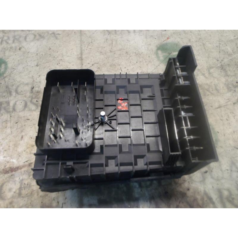 Recambio de caja reles / fusibles para seat altea xl (5p5) family referencia OEM IAM 000937125  