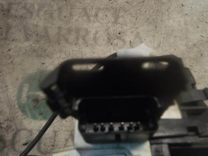 Recambio de cerradura puerta trasera izquierda para peugeot 308 confort referencia OEM IAM 9800617380  