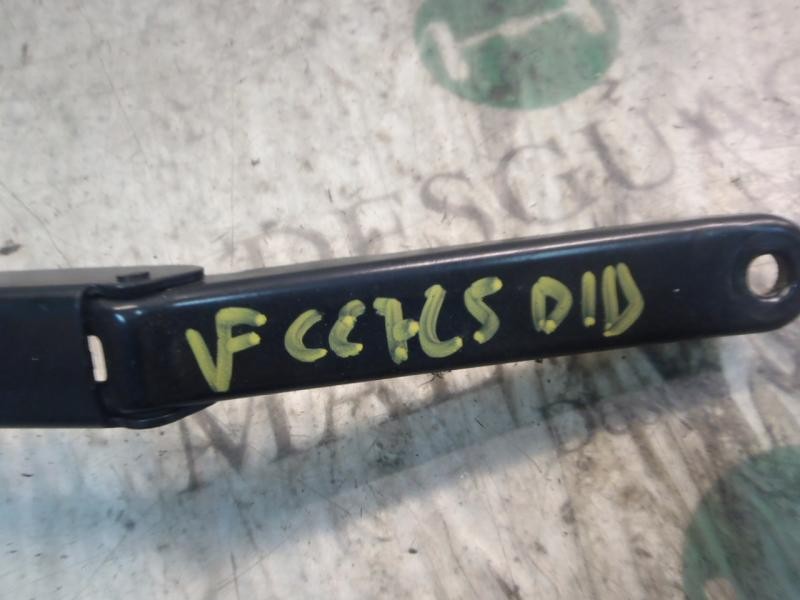 Recambio de brazo limpia delantero derecho para ford focus berlina (cap) ghia referencia OEM IAM   