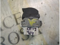 Recambio de mando elevalunas trasero izquierdo para renault megane ii berlina 3p confort dynamique referencia OEM IAM    2