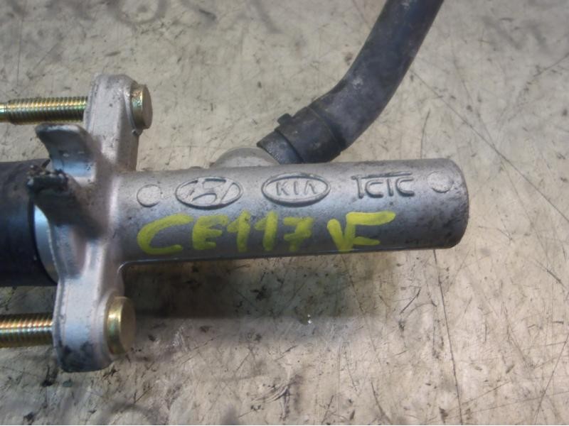 Recambio de bomba embrague para kia rio 1.4 active referencia OEM IAM 416101G000  