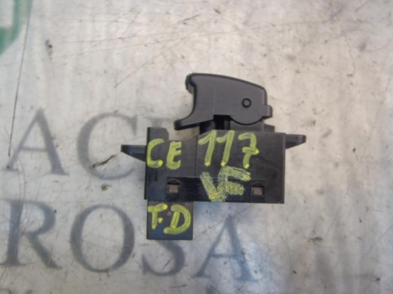 Recambio de mando elevalunas trasero derecho para kia rio 1.4 active referencia OEM IAM 935811G000  