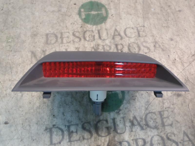 Recambio de piloto trasero central para kia rio 1.4 active referencia OEM IAM 927501G010  