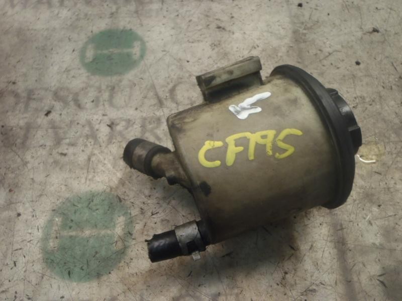 Recambio de deposito servo para nissan primera berlina (p12) acenta referencia OEM IAM   