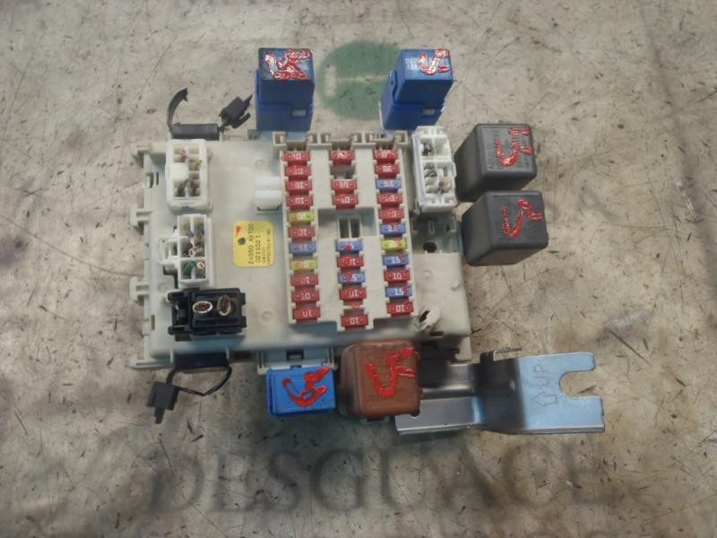 Recambio de caja reles / fusibles para nissan primera berlina (p12) acenta referencia OEM IAM   