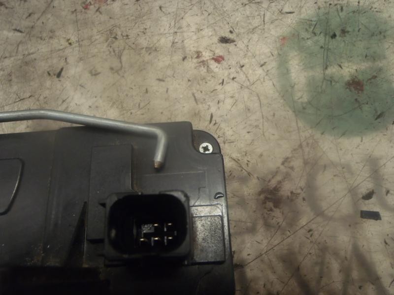 Recambio de cerradura puerta trasera derecha para opel vectra c berlina comfort referencia OEM IAM   