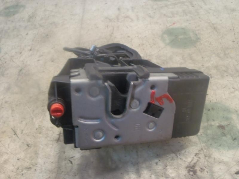 Recambio de cerradura puerta trasera derecha para opel vectra c berlina comfort referencia OEM IAM   