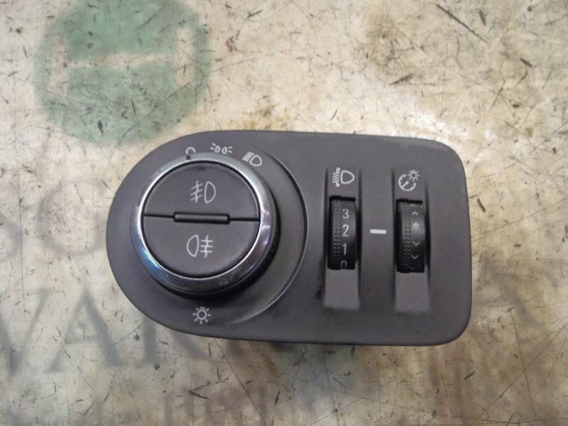 Recambio de mando luces para opel corsa d 1.3 16v cdti referencia OEM IAM   
