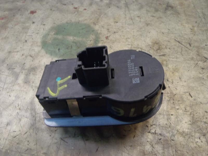 Recambio de mando luces para opel corsa d 1.3 16v cdti referencia OEM IAM   