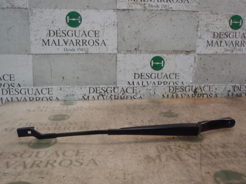 Recambio de brazo limpia delantero izquierdo para opel astra j lim. 1.7 16v cdti referencia OEM IAM   