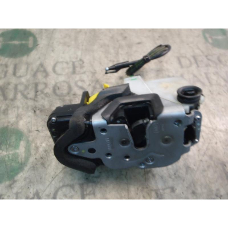 Recambio de cerradura puerta trasera izquierda para opel astra j lim. 1.7 16v cdti referencia OEM IAM   