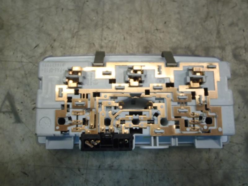 Recambio de piloto interior para opel astra j lim. 1.7 16v cdti referencia OEM IAM   