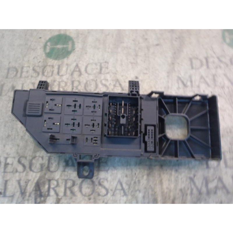 Recambio de caja reles / fusibles para opel vectra c berlina elegance referencia OEM IAM   