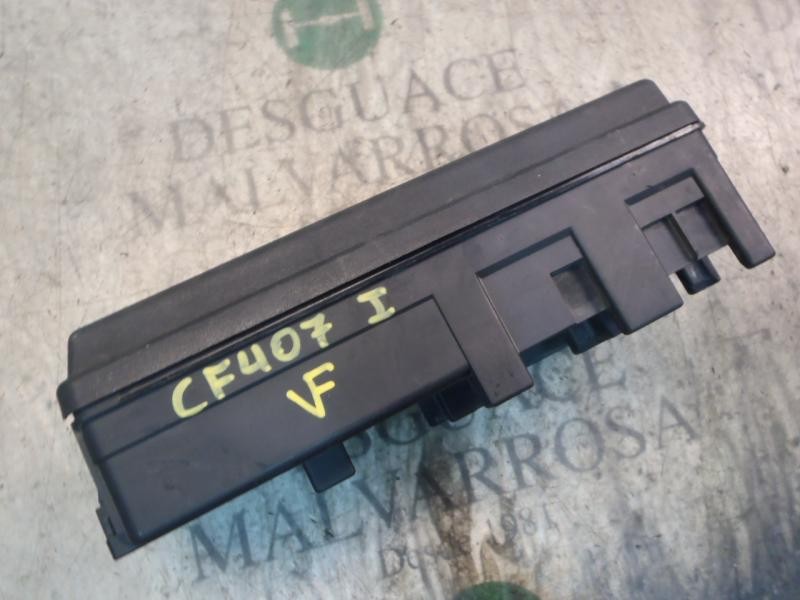 Recambio de caja reles / fusibles para opel vectra c berlina elegance referencia OEM IAM   