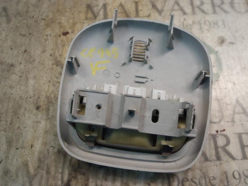 Recambio de piloto interior para peugeot 407 sr confort referencia OEM IAM   