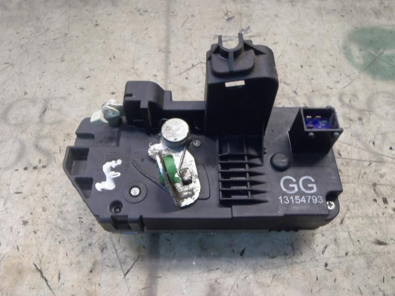 Recambio de cerradura puerta trasera izquierda para opel meriva 1.7 16v cdti cat referencia OEM IAM   