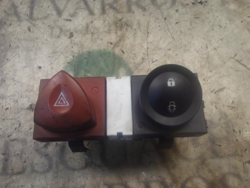 Recambio de warning para renault megane ii classic berlina confort authentique referencia OEM IAM   