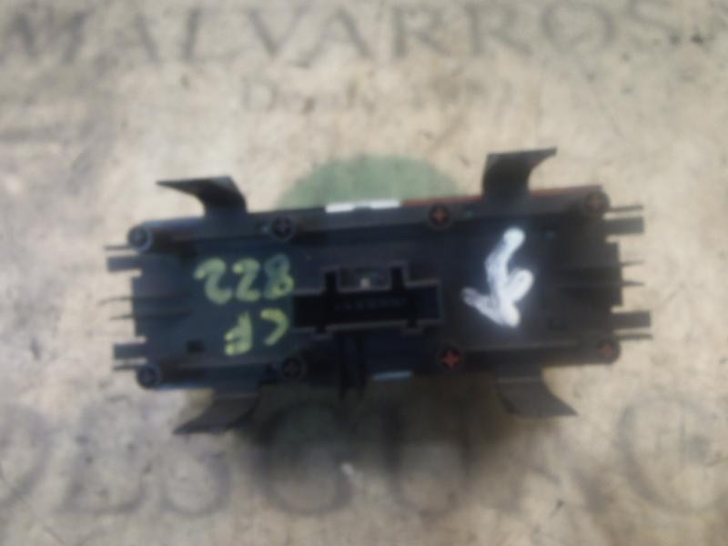 Recambio de warning para renault megane ii classic berlina confort authentique referencia OEM IAM   