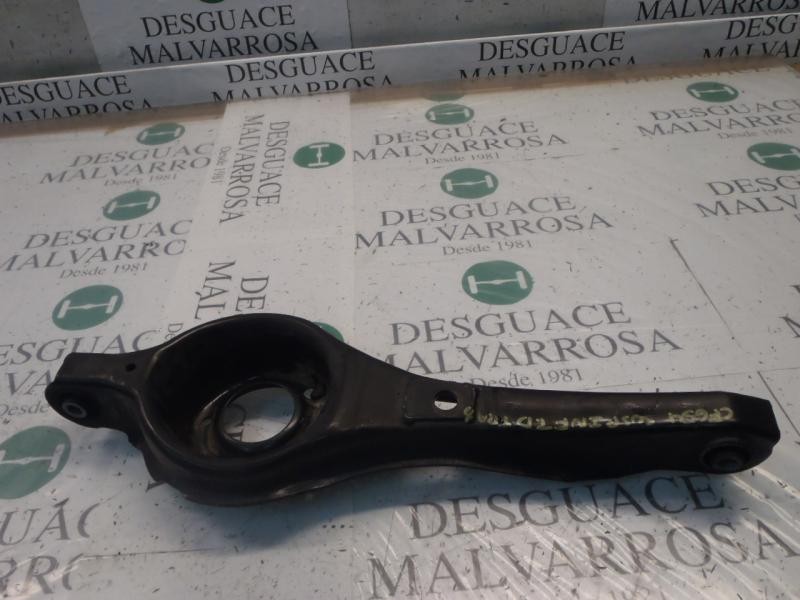 Recambio de brazo suspension inferior trasero derecho para ford focus turnier (cb4) trend referencia OEM IAM 1357319  