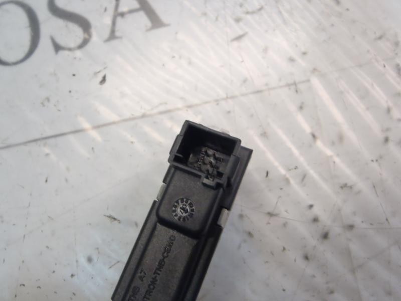 Recambio de pantalla multifuncion para peugeot 207 sport referencia OEM IAM   