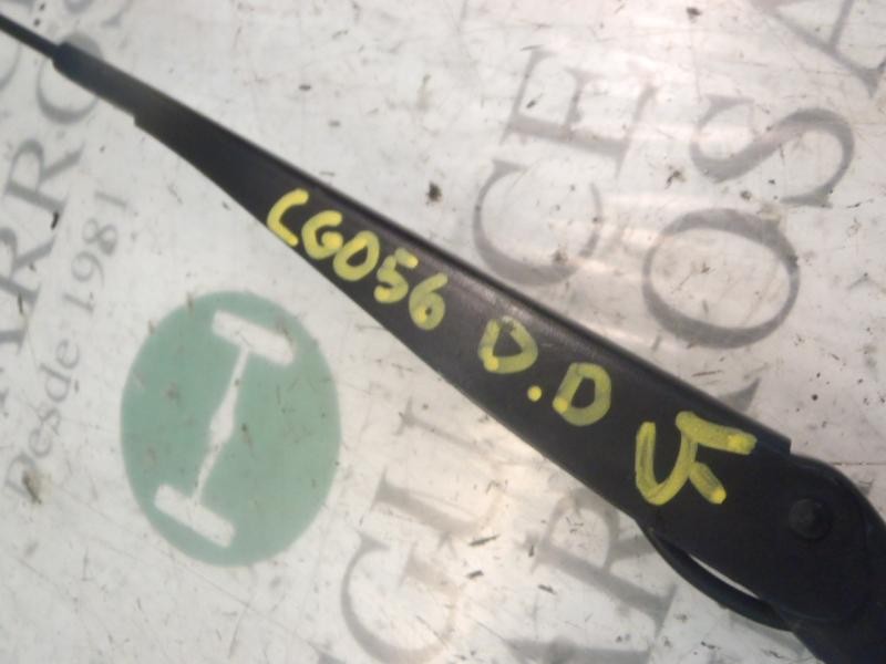 Recambio de brazo limpia delantero derecho para opel astra h berlina cosmo referencia OEM IAM   